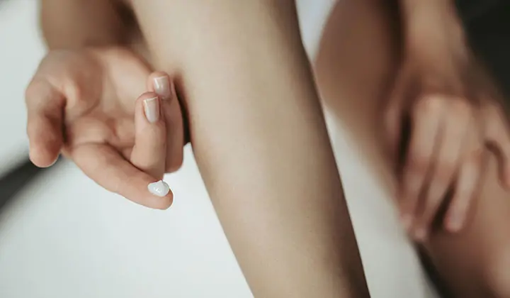 Nystatin und Zinkoxid zur Anwendung bei Hauterkrankungen